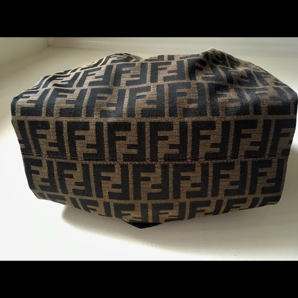 Fendi Shoulder Bag with Leather Belt Buckle - Picture 7 of 7